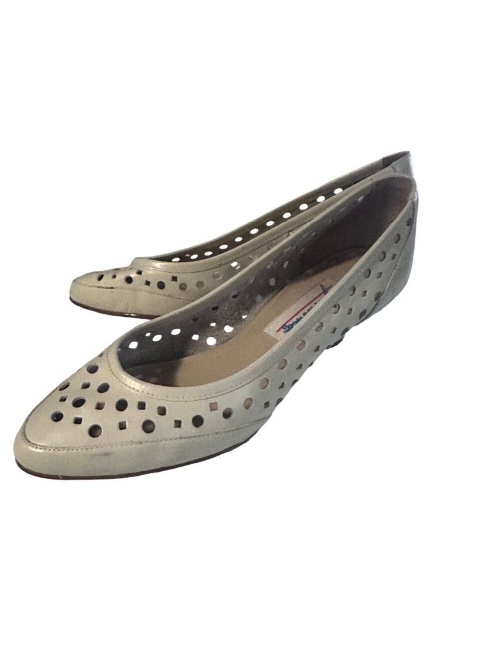 Vintage Foot Works cream leather laser cutouts pumps size 6.5 M